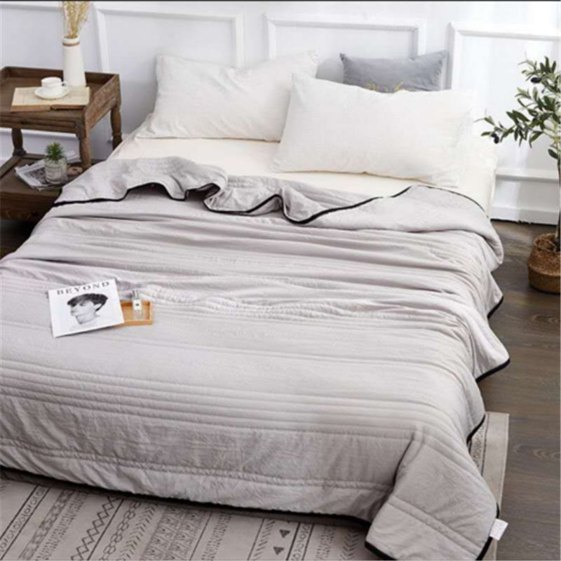 Stay Warm: Pure Warm Winter Balcony Quilt!