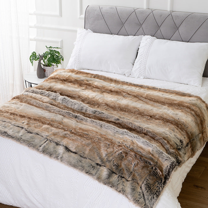 Luxurious Comfort: High-Quality Faux Fur Blanket